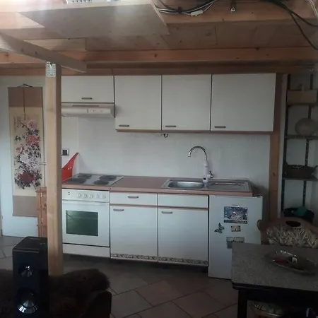 Kleine Wohneinheit Mit Terassennutzung Apartmán