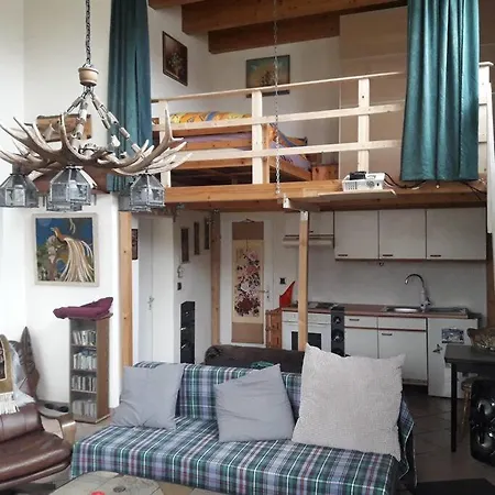 Kleine Wohneinheit Mit Terassennutzung * Kassel